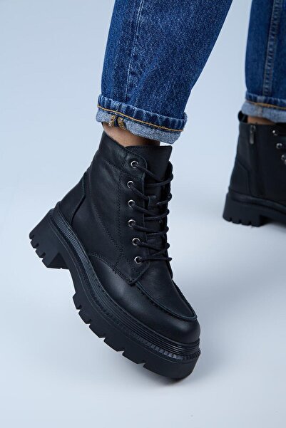 Manijero Ayra Women's Genuine Leather Lace-Up Pointed Toe Black Boots