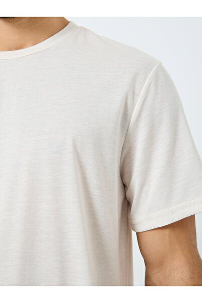 Styli Men Relaxed Fit Solid T-Shirt and Checked Pyjama Set