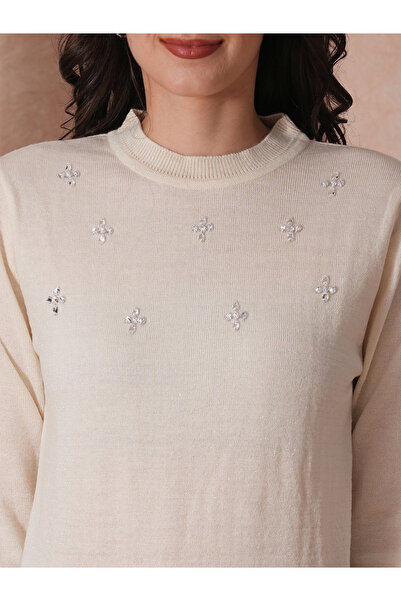 Globus By Styli Women White Solid Embellished Sweater