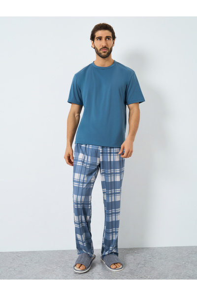 Styli Men Relaxed Fit Solid T-Shirt and Checked Pyjama Set