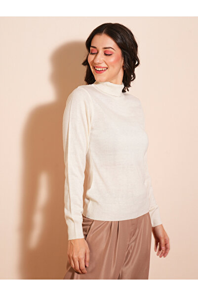 Globus By Styli Women Off-White Turtle Neck Sweater