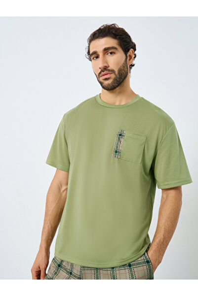 Styli Men Relaxed Fit Pocket T-Shirt and Checked Shorts Set