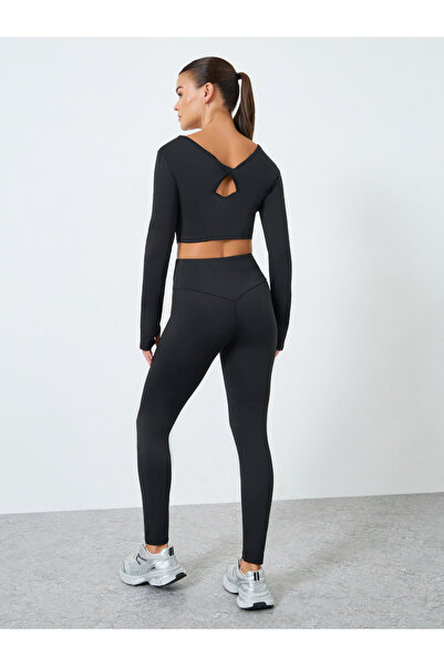 Styli Back Twist Peep Detail Crop Top and Leggings Set