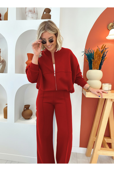 YAKAMEL ŽENSKI TRENERSKI KOMPLET SA TRI NITI SHA Čupkani materijal OMBER