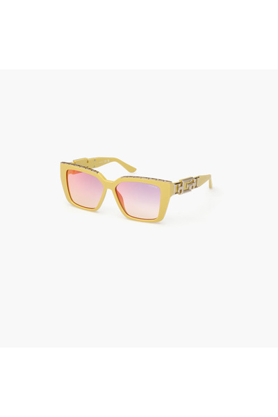 Guess نظارة شمسية زرقاء عاكسة بتصميم فراشة مقاس 55 مم GU791539X55