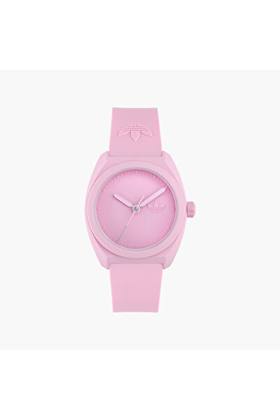 adidas ساعة تناظرية وردية اللون مصنوعة من البولي يوريثان الحيوي | AOST24056