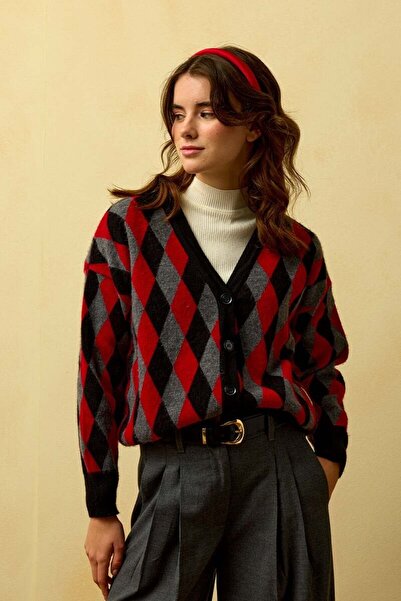 Ceylan Otantik Red Diamond Patterned Knitwear Cardigan