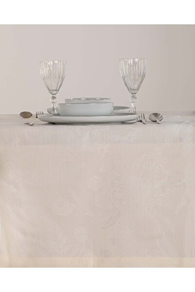 Lucien Home Jacquard Dartless Tablecloth