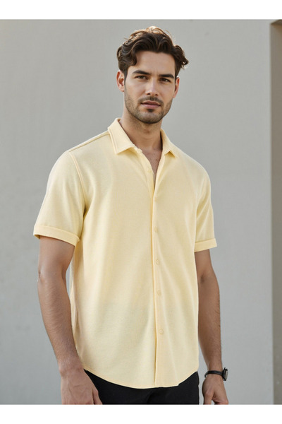 FAV قميص ضيق ومحكم بأكمام قصيرة