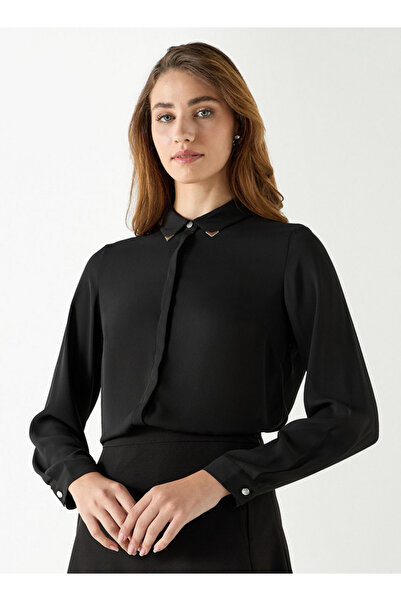 FAV قميص بتفاصيل مطوية وأكمام طويلة