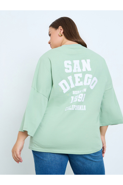 Styli Plus Size Green Oversized Graphic T-Shirt