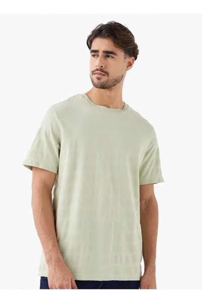 FAV Textured Crew Neck T-shirt