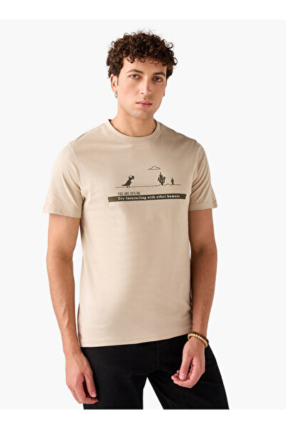 FAV Graphic Print Crew Neck T-shirt