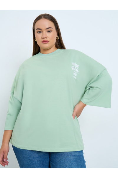 Styli Plus Size Green Oversized Graphic T-Shirt