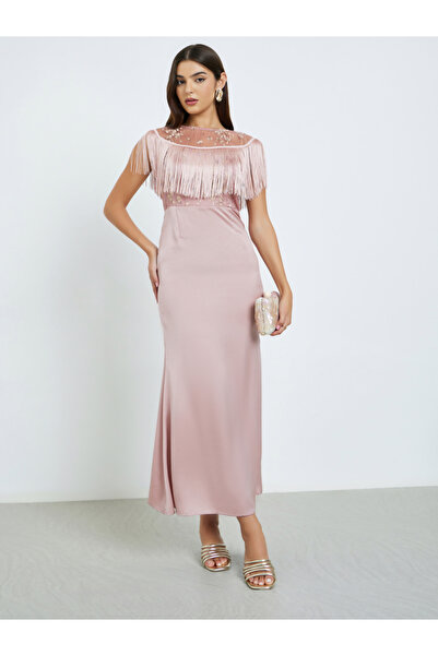 Styli فستان ماكسي من الدانتيل بفتحة رقبة قارب مع تفاصيل هامش وحافة حورية البحر