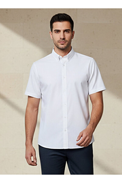 FAV قميص رجالي بقصّة عادية وأزرار وأكمام قصيرة