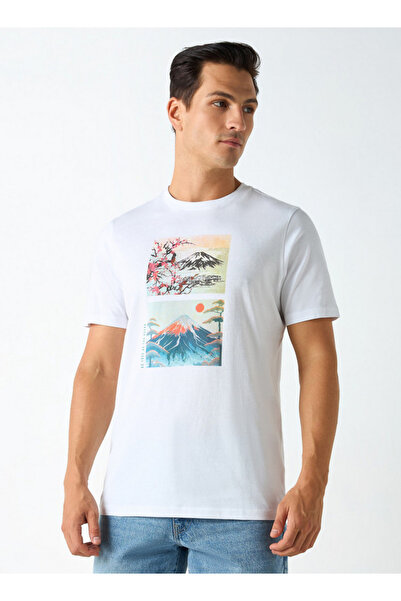 FAV تي شيرت مطبوع برقبة دائرية وأكمام قصيرة