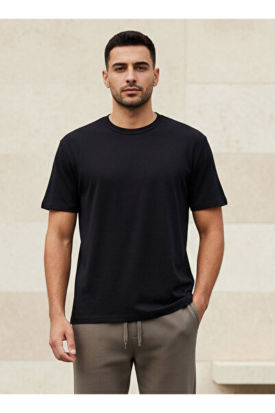 FAV Men Relaxed Fit Crew Neck Short Sleeves T-shirt