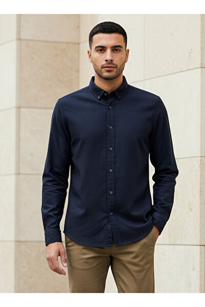 FAV قميص أكسفورد رجالي بقصّة عادية وأزرار وأكمام طويلة