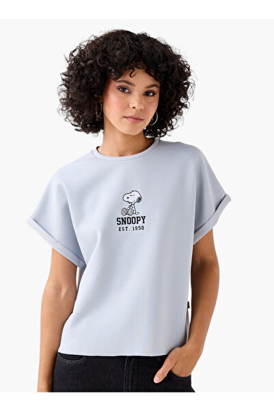 SP Characters تي شيرت مطرز بشخصية سنوبي