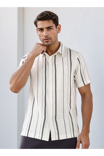 FAV قميص مخطط بقصّة عادية