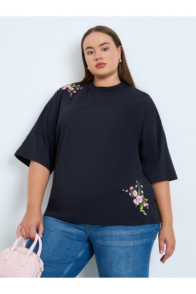 Styli Plus Size Oversized T-Shirt with Floral Embroidery