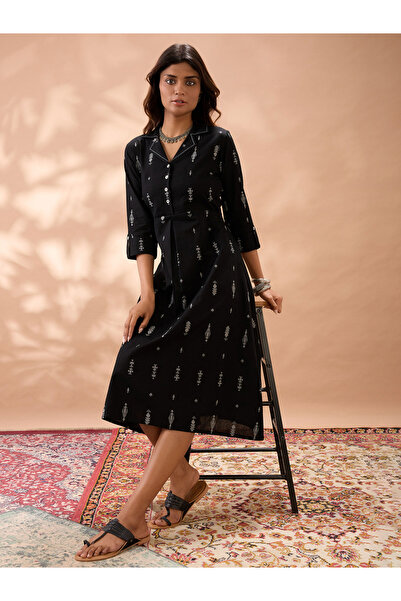 Globus By Styli Black Floral Print Collared Midi Dress