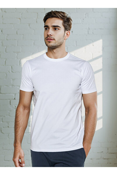 FAV تي شيرت عادي برقبة دائرية وأكمام قصيرة