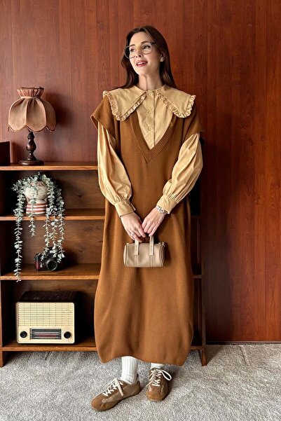 Ceylan Otantik Camel Knitwear V-Neck Jile & Cream Ruffle Collar Crop Shirt Set