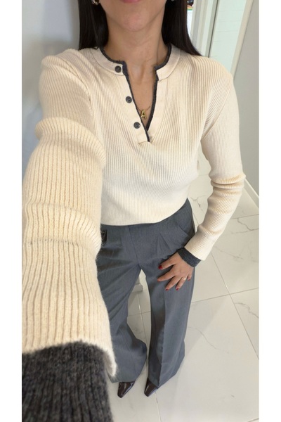 BİRCANÇİL Perosala Vanilla Anthracite Button Detailed Knitwear