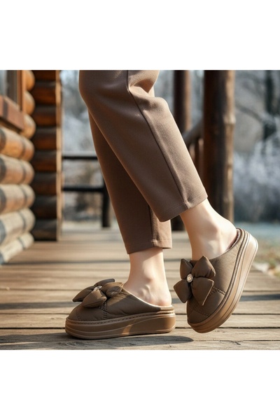 OEM Fluffy, warm and relaxing house slippers, stylish, cheerful and unique slippers, for women, L735