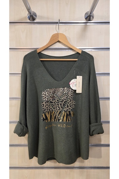 Park Moda Knitwear Sweater Leopard Pattern Stoned