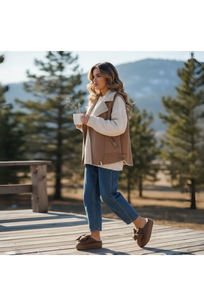 OEM Fluffy, warm and relaxing house slippers, stylish, cheerful and unique slippers, for women, L735