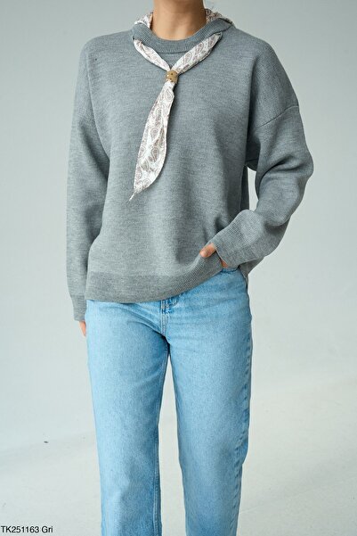 QU سترة بتفاصيل ياقة الفولار