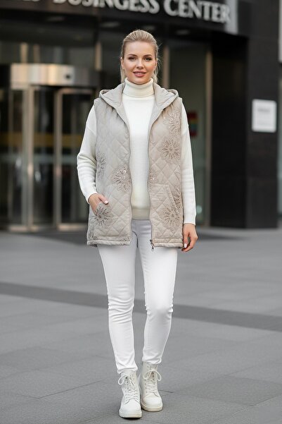 Chiccy Italian Beige K Hooded Sleeveless Zippered Kangaroo Pocket Sequined Quilted Woven Vest 67 62