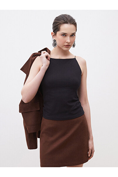 LC Waikiki قميص نسائي بياقة هالتر من سيراي للموسم الجديد