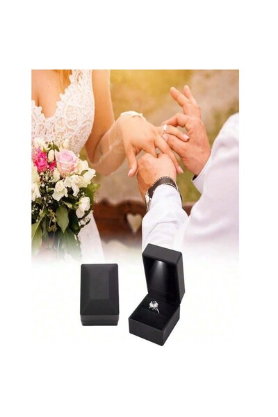 OEM Red+black box with LED 5.8cm x 6.3cm x 5 cm, specially designed for special occasions