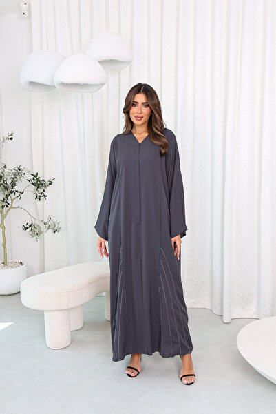 SAI ABAYA عباية نيدا رمادية كورية فاخرة بتصميم مطرز بالخرز والخيوط مع شيلة