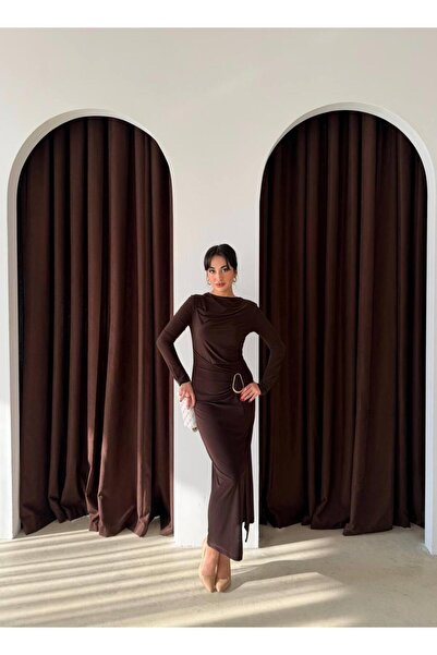 mafdress Γυναικείο βραδινό φόρεμα με λαιμόκοψη καφέ Sandy