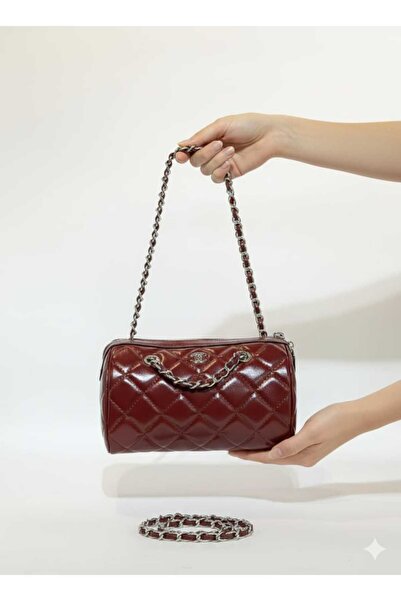 shanal Women's leather shoulder bag with two small fixed straps and a choice of length