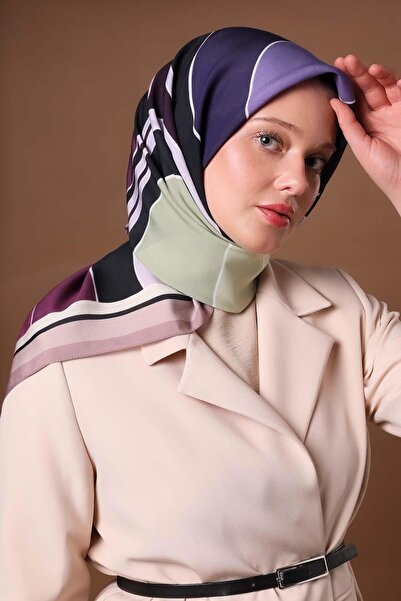 Levidor Lilac Camouflage Pattern Aura Scarf