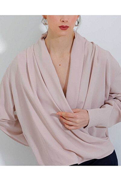 Modamorfo Γυναικεία κρεμ μπλούζα με διπλό γιακά ρέον σατέν 0492