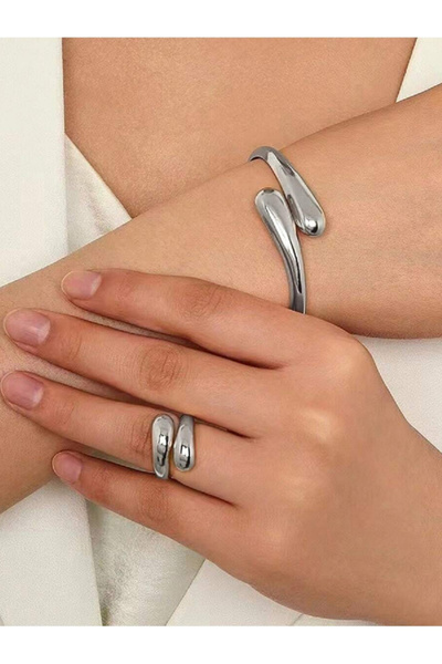 Take Two By Styli طقم مجوهرات على شكل قطرة ماء مكون من خاتم وأسورة