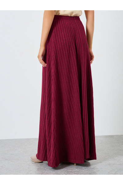 Styli Burgundy Solid Textured Knit Pleated Midi Skirt
