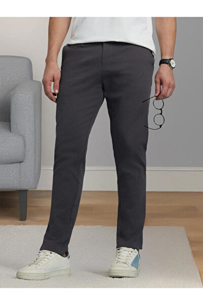 Dennis Lingo By Styli Men Grey Solid Slim Fit Chino Pants