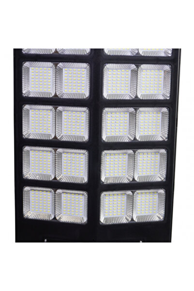 Innova Helio PRO 1000W Solar Street Lamp – Mounting Bracket + Surprise Gift