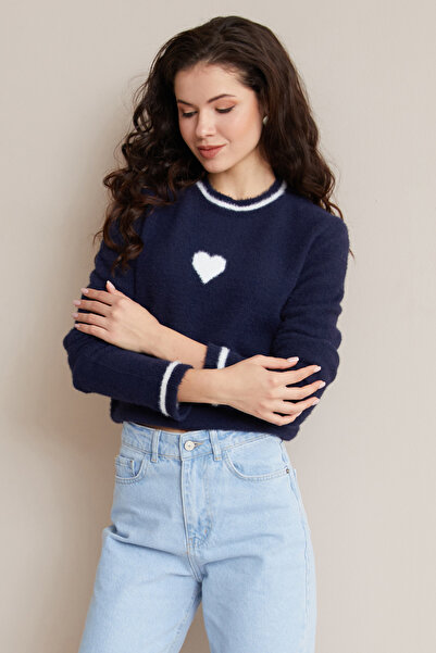 Fulla Moda Heart Patterned Crew Neck Bearded Sweater