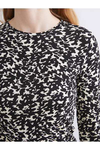 LC Waikiki Basic Black Crew Neck Patterned Blouse