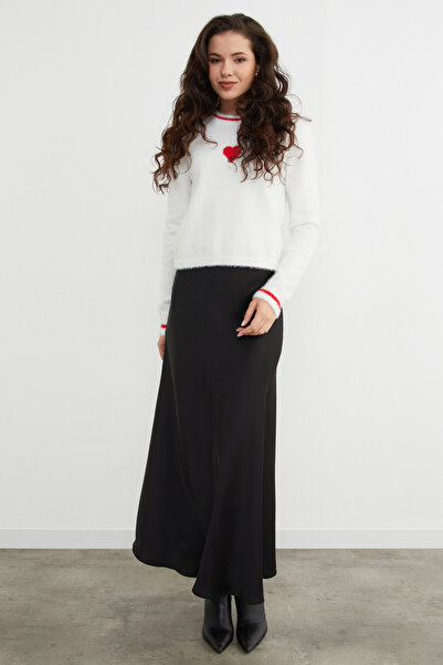 Fulla Moda Heart Patterned Crew Neck Bearded Sweater