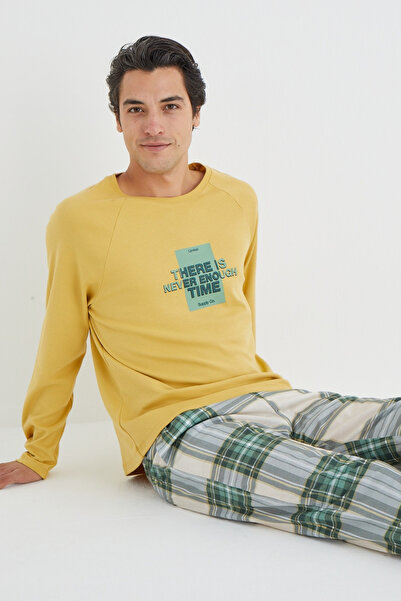 İPEKTENİM Yazı Baskılı Kareli Erkek Pijama Takımı